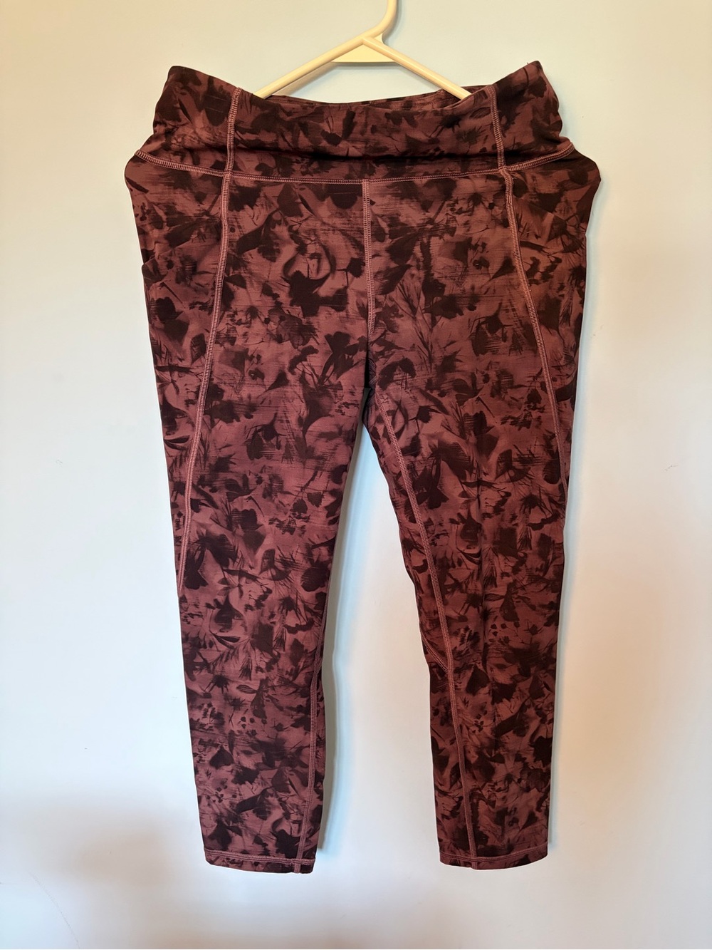 lululemon athletica Floral-Print Leggings in Burgundy and Dark Maroon